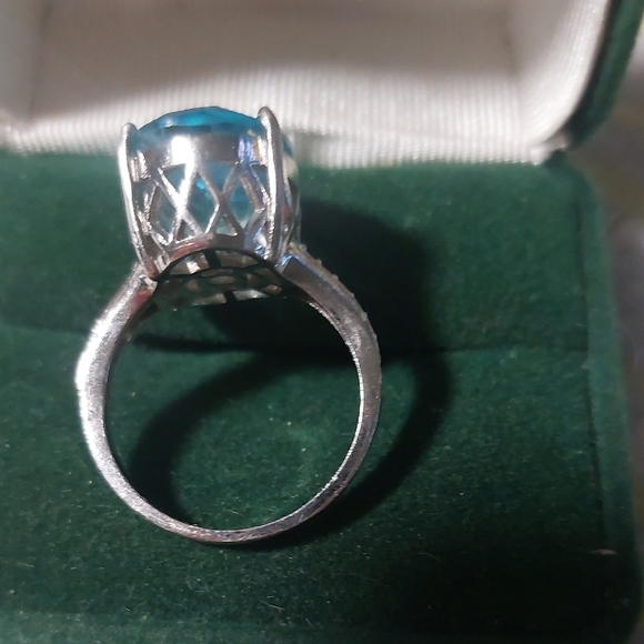 Pandora Elegant Blue Gemstone Ring Sz 9 Humungus! - Picture 9 of 16